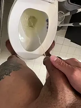 MuscleVixxxen – webcam model profile photo Image 2