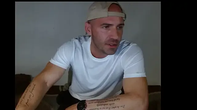 BelleLouiseVp – webcam model profile photo Image 2