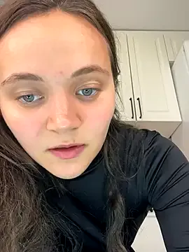 LisaPearly – webcam model profile photo Image 16