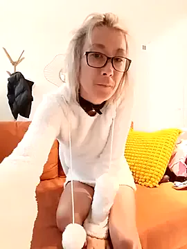 erokami36 – webcam model profile photo Image 13