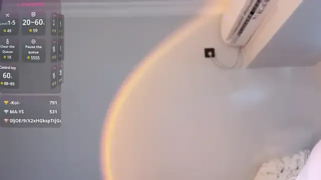 uwulialuv – webcam model profile photo Image 4