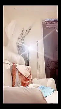 SunnyDesirexxx – webcam model profile photo Image 10