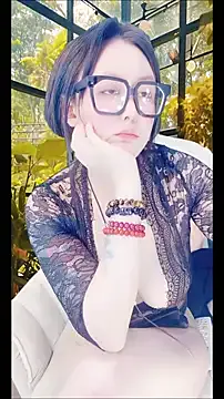 SunnyDesirexxx – webcam model profile photo Image 11