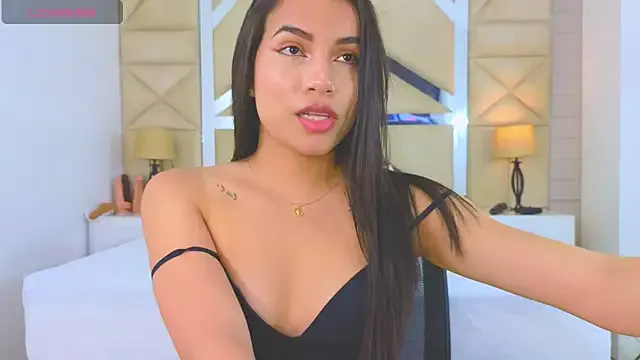 RachelRaxxx – webcam model profile photo Image 12