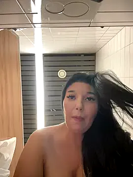 PrincessOPoison – webcam model profile photo Image 2