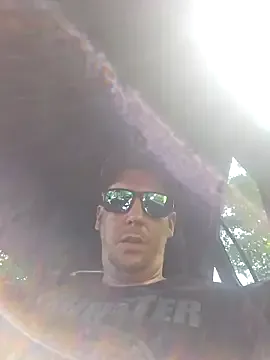 MonserrateGill – webcam model profile photo Image 4