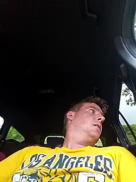 MonserrateGill – webcam model profile photo Image 9