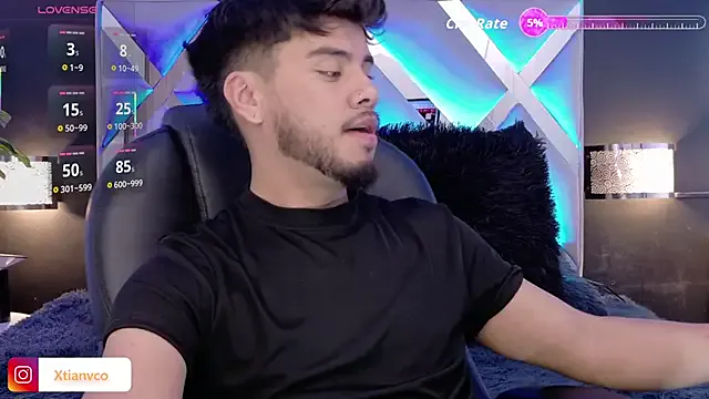 EvelyneFlirtyMilf – webcam model profile photo Image 10