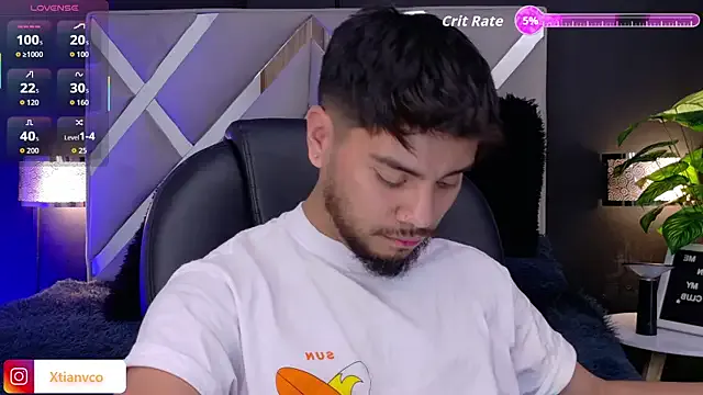 EvelyneFlirtyMilf – webcam model profile photo Image 19