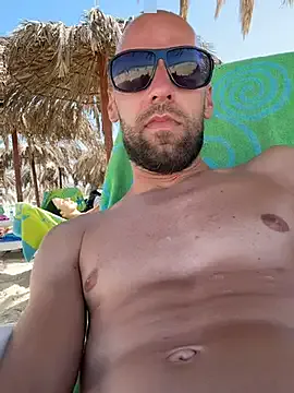 Krittyass – webcam model profile photo Image 10