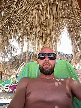 Krittyass – webcam model profile photo Image 11