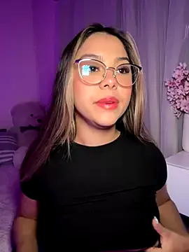 AurenLys – webcam model profile photo Image 11