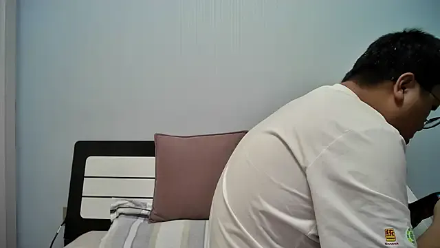 LustInShadows – webcam model profile photo Image 6