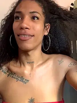 Jusufa – webcam model profile photo Image 4