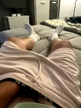 laura_collins – webcam model profile photo Image 5