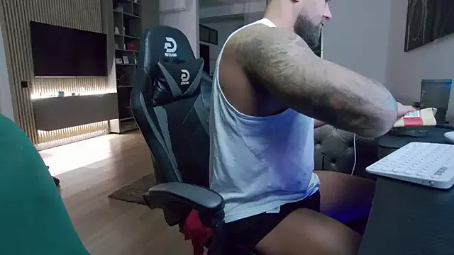 SkySmith – webcam model profile photo Image 18