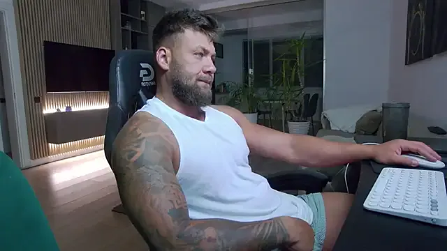 SkySmith – webcam model profile photo Image 4