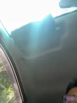 LuccyMilky – webcam model profile photo Image 9