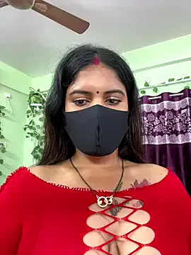 AKALYI – webcam model profile photo Image 7