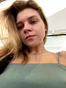 Cameron_April – webcam model profile photo Image 14