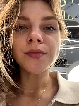 Cameron_April – webcam model profile photo Image 18