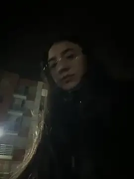 SunnyGloww – webcam model profile photo Image 10