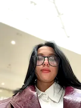 Heyjezelle – webcam model profile photo Image 4