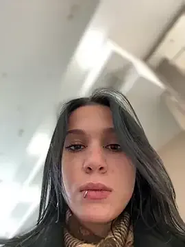 Heyjezelle – webcam model profile photo Image 6