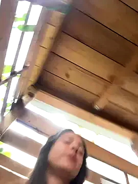 milu_w4llacee – webcam model profile photo Image 9