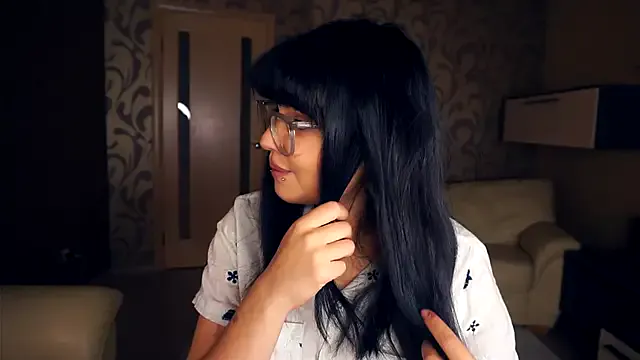 KatBigBum – webcam model profile photo Image 12