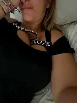 Kinky_kirah – webcam model profile photo Image 11