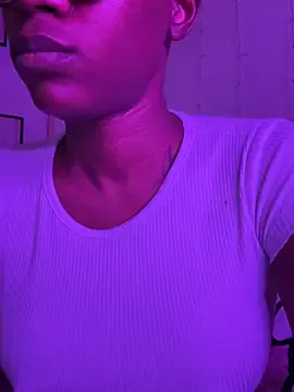 Isabellha_18 – webcam model profile photo Image 7