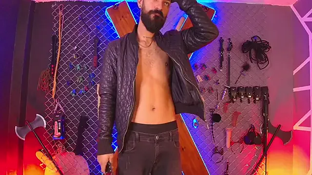 LuxeLou – webcam model profile photo Image 15