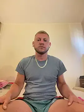 JohanGz – webcam model profile photo Image 2