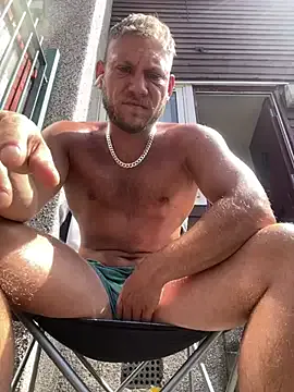 JohanGz – webcam model profile photo Image 3