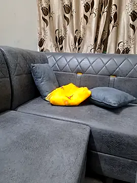 Keep_us_wild – webcam model profile photo Image 3