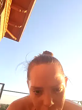 CrimxonJade – webcam model profile photo Image 3