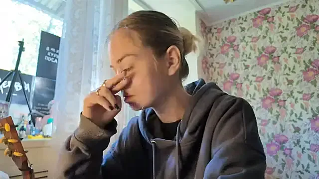 Kate_Adventurous – webcam model profile photo Image 12