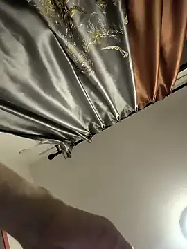 CarryOnJhonn – webcam model profile photo Image 11