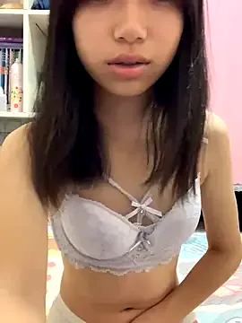 DaisyKnickers – webcam model profile photo Image 3