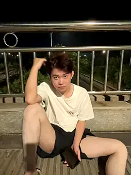 NovaNeptune – webcam model profile photo Image 4