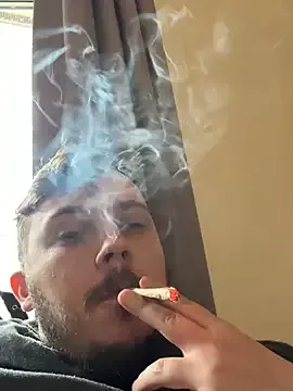 laura_collins – webcam model profile photo Image 2