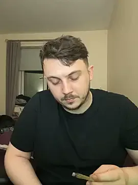 laura_collins – webcam model profile photo Image 5