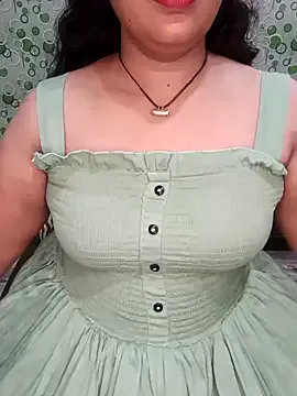 SweetBunnyGF – webcam model profile photo Image 2