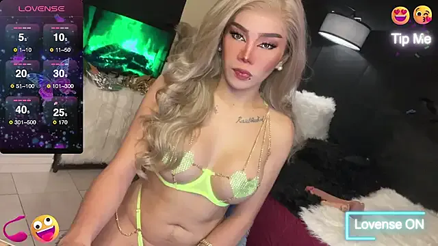CreamyyLipss69 – webcam model profile photo Image 8