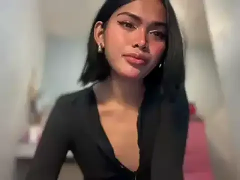 zaizaiNono – webcam model profile photo Image 4