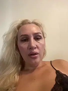 Shanelle2000 – webcam model profile photo Image 13