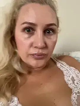 Shanelle2000 – webcam model profile photo Image 14