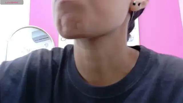 DeliaMarlow – webcam model profile photo Image 17