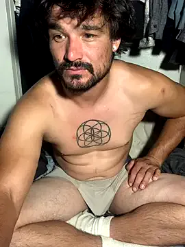 LuisaLive – webcam model profile photo Image 5